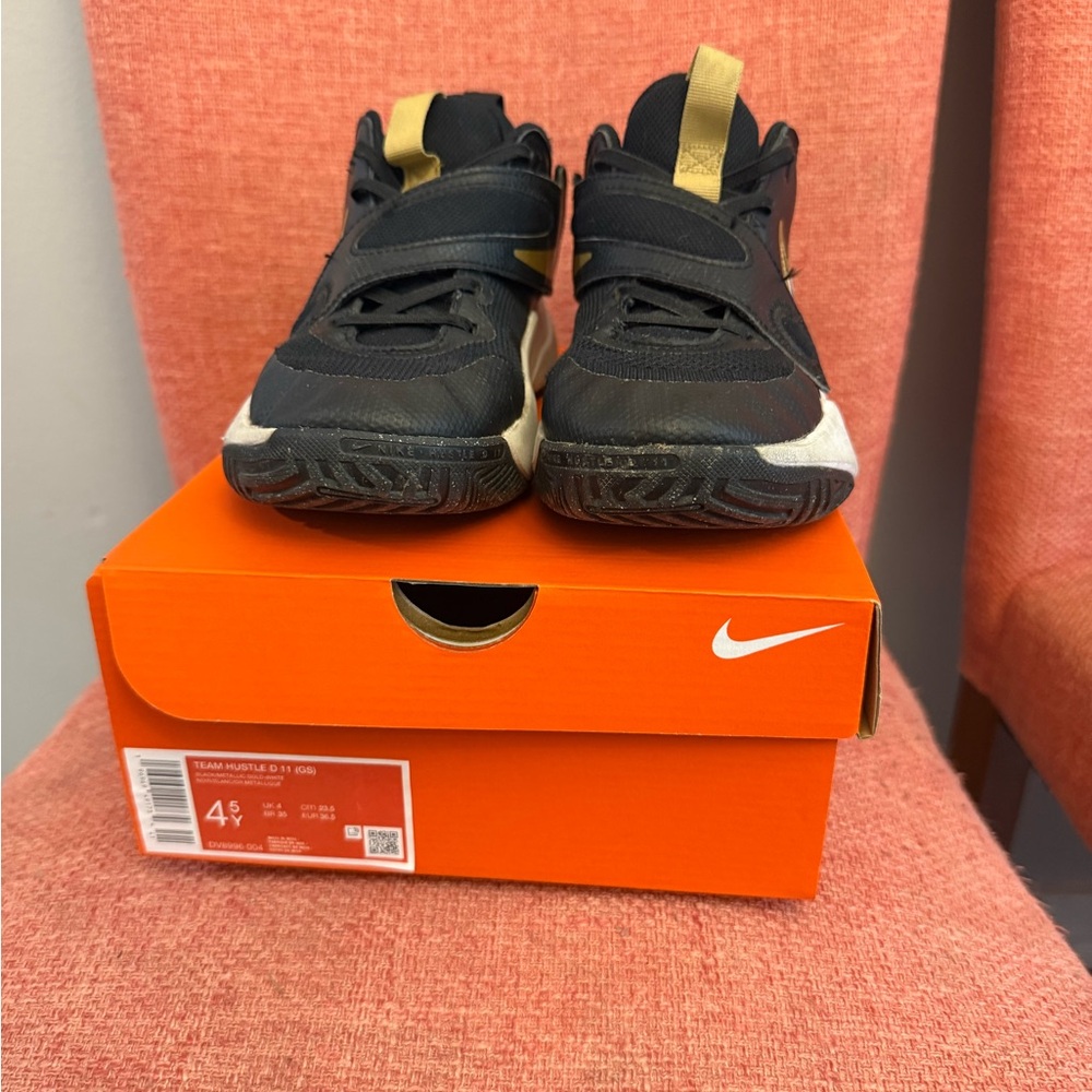 Nike Kids Black and Gold Sneakers